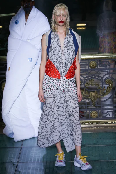 Look 8